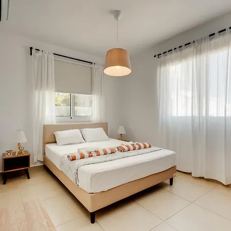 Sunnyvillas: 2br Mythical Apt*swimming Pool*ak04 Apartamento